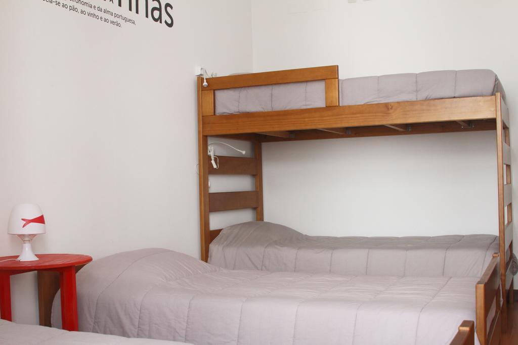 Hostel 2300 Thomar Tomar Rum bild